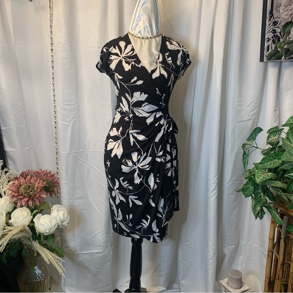 ❤️Price Drop❤️Elegant Black and White Floral Wrap Dress - Picture 2 of 16